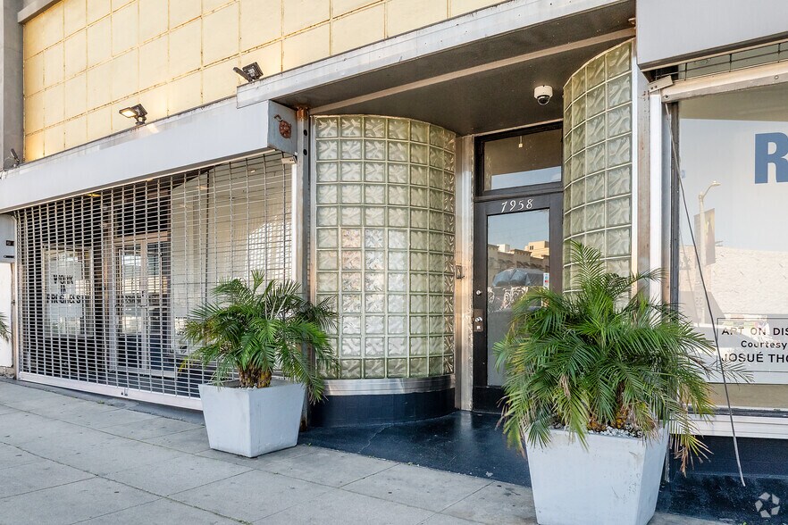 More Photos Of 7956-7958 Beverly Blvd, Los Angeles Storefront Retail Office For Lease