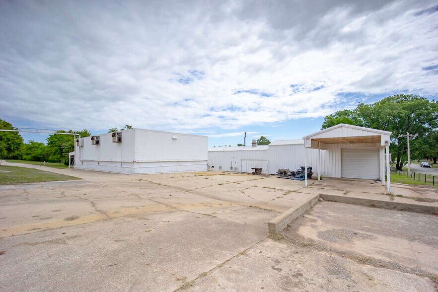 More Photos Of 1820 N Council Rd, Blanchard Food Processing For Sale