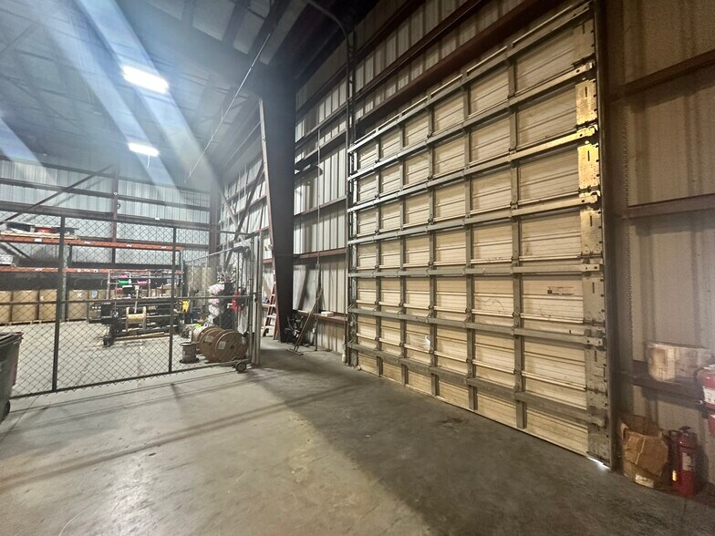 More Photos Of 1645 NW 33rd St, Pompano Beach Contractor Storage Yard For Lease