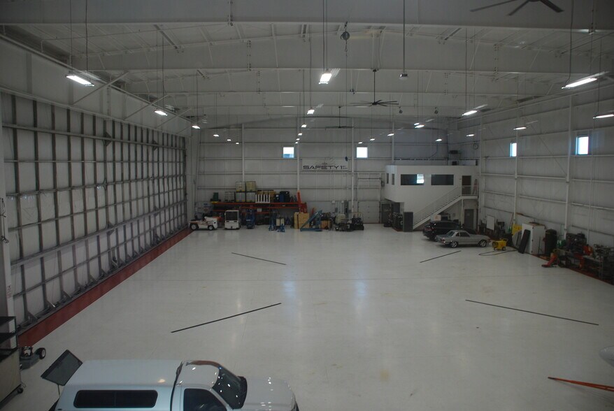 More Photos Of 5765 Taxi Way, Colorado Springs Airplane Hangar For Sale