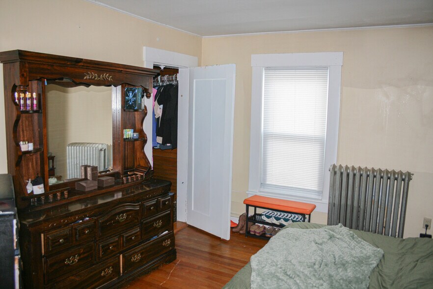 More Photos Of 40 Highland St, Ashland Apartments For Sale