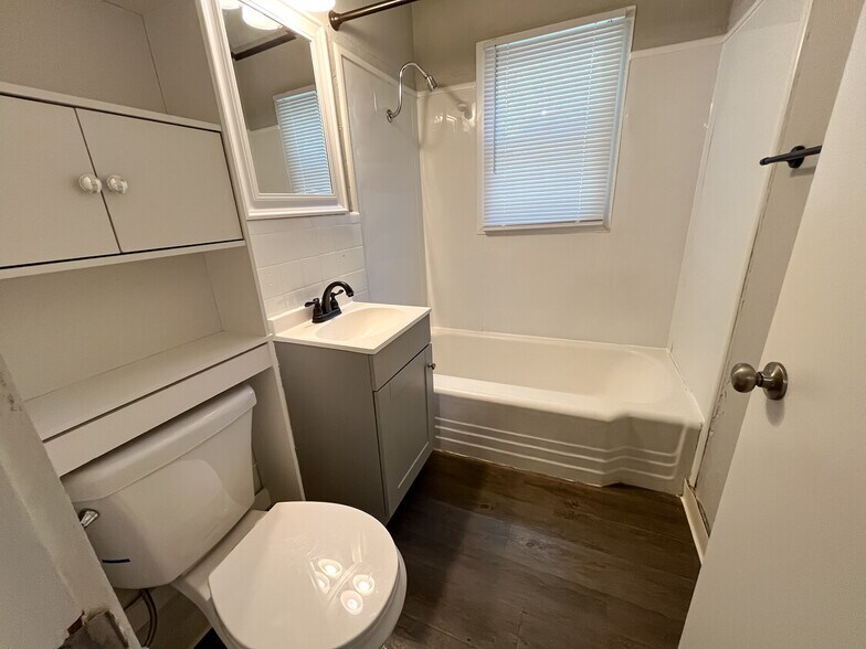 More Photos Of 2302 S Broadview St, Wichita Apartments For Sale