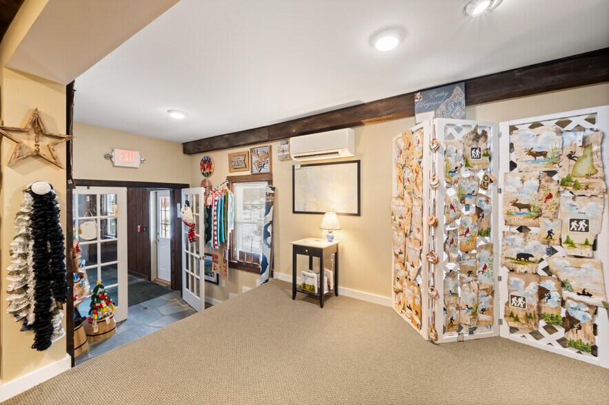 More Photos Of 1934 Lakeshore Rd, Gilford Office For Sale