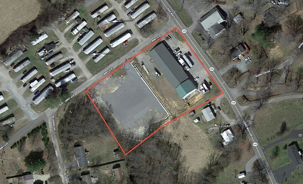 More Photos Of 653 Lakeway Dr, Russell Springs Showroom For Sale