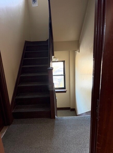 More Photos Of 151 Granite Quarry Trl, Mount Airy Office For Lease