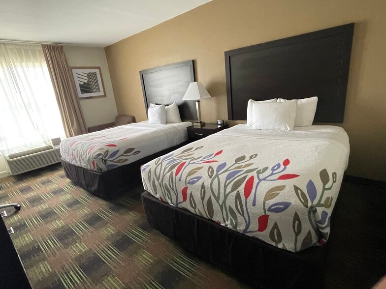 More Photos Of 12340 I-10 Service Rd, New Orleans Hotel For Sale