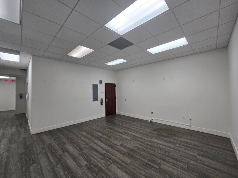 More Photos Of 1351 Sawgrass Corporate Pky, Sunrise Loft Creative Space For Lease