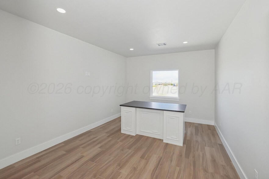 More Photos Of 8501 Cargo Ln, Amarillo Light Manufacturing For Sale