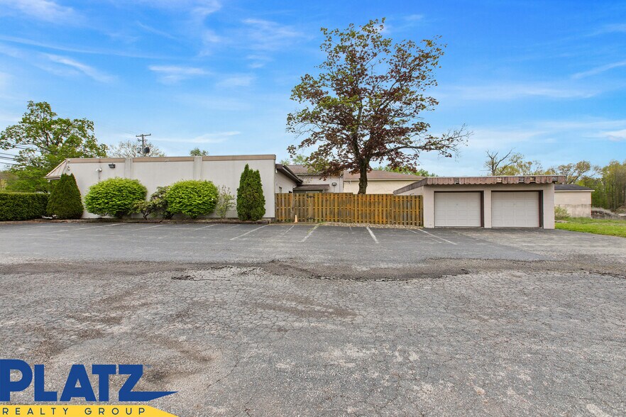More Photos Of 4494 Warren Sharon Rd, Vienna Office For Sale