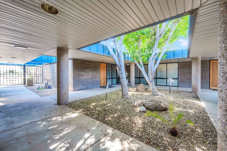 More Photos Of 145 E University Dr, Mesa Office For Lease