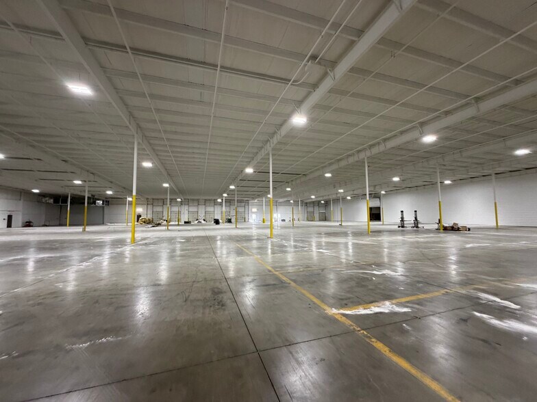 More Photos Of 119 Northeast Dr, Loveland Warehouse For Lease