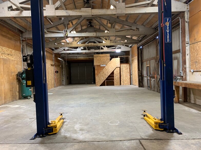 More Photos Of 625-661 Pacific Hwy, Rickreall Industrial For Sale