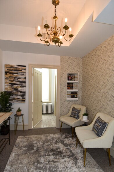 More Photos Of 109-111 S Fairfax St, Alexandria Office For Sale