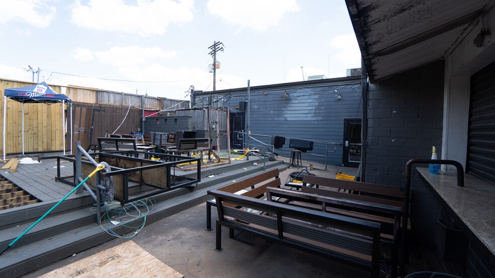 More Photos Of 5110 Washington Ave, Houston Storefront For Lease