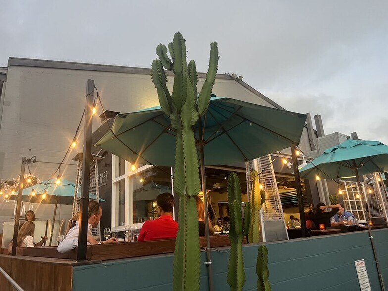 More Photos Of 2255-2259 Avenida De La Playa, La Jolla Storefront Retail Office For Lease