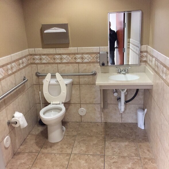 More Photos Of 9260 E Raintree Dr, Scottsdale Office For Lease