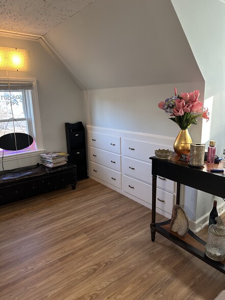 More Photos Of 270 Concord St, Framingham Office For Lease