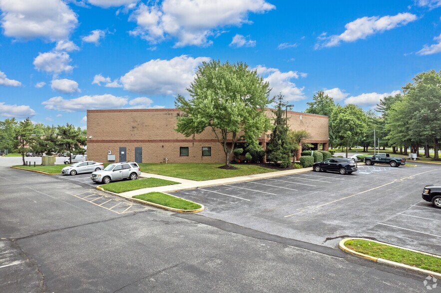 More Photos Of 6 Terri Ln, Burlington Light Distribution For Lease