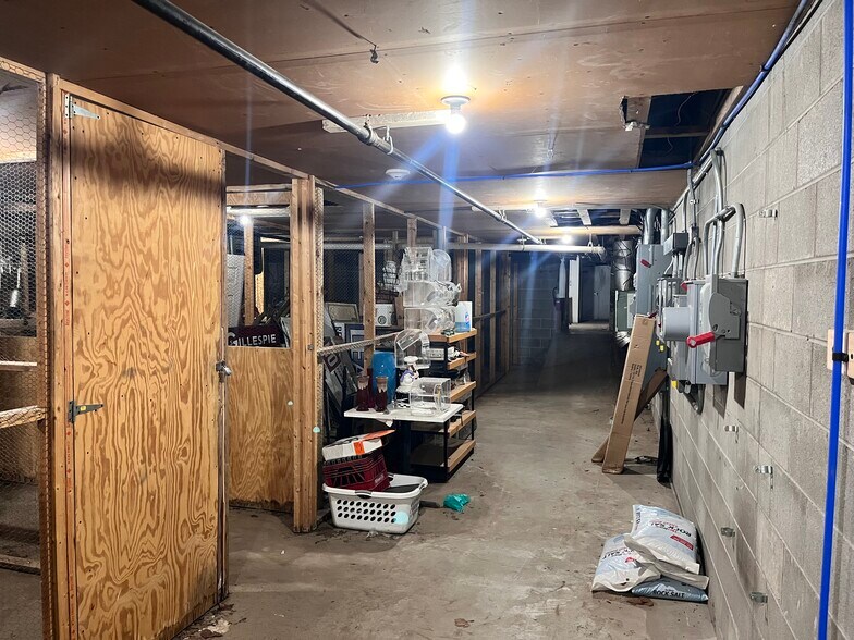 More Photos Of 329-337 S Washington Sq, Lansing Storefront For Sale