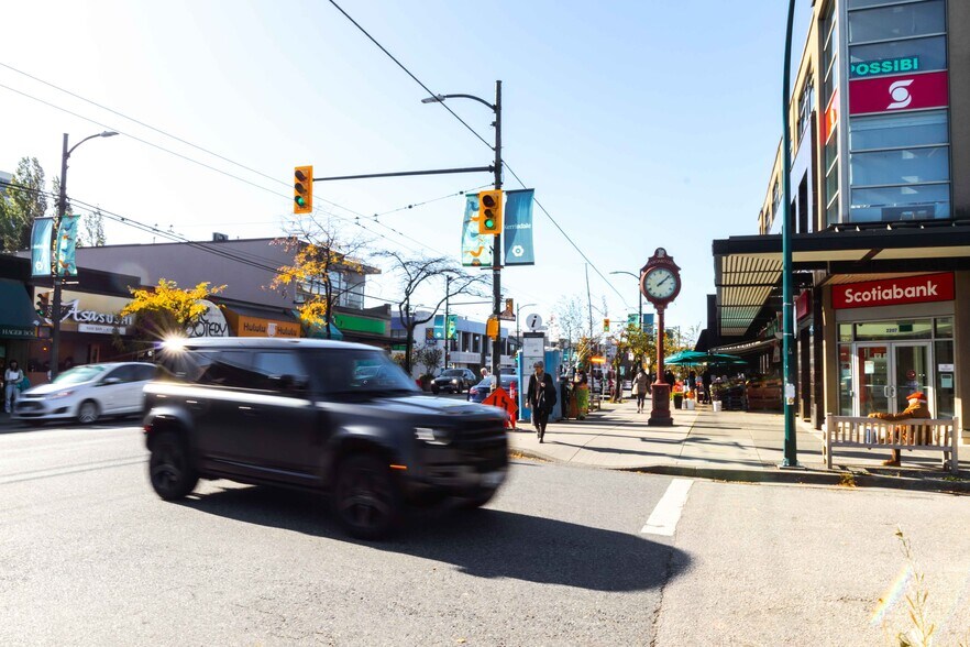 More Photos Of 2164 W 41st Ave, Vancouver Bank For Lease