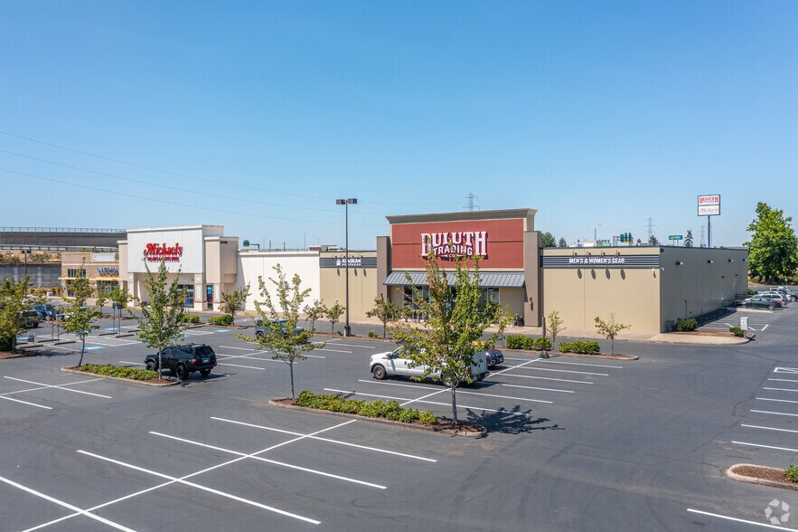 More Photos Of 3300-3306 Gateway St, Springfield Unknown For Lease