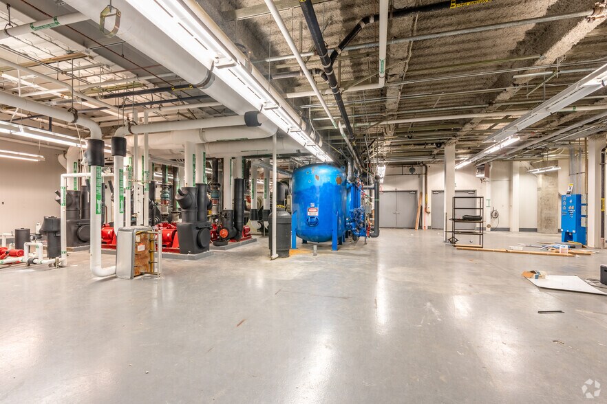 More Photos Of 3590 W 3rd Ave, Eugene Manufacturing For Lease