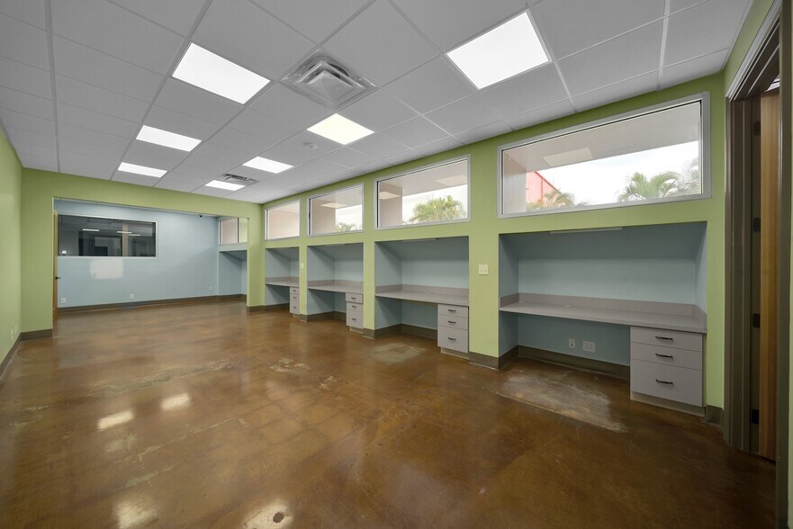 More Photos Of 6061 NE 14th Ave, Fort Lauderdale Medical For Lease