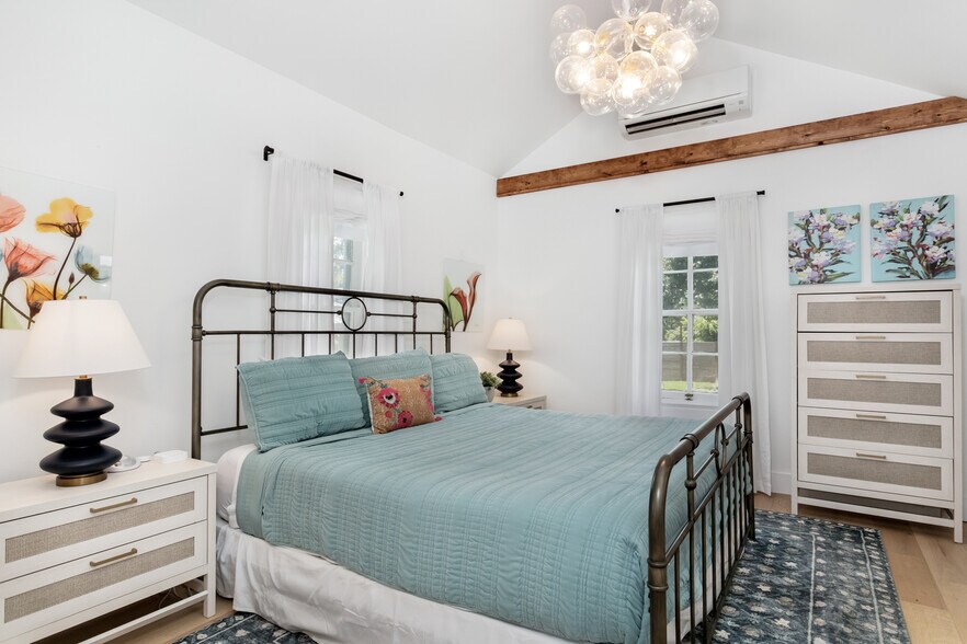 More Photos Of 508 N Orange St, Fredericksburg Specialty For Sale