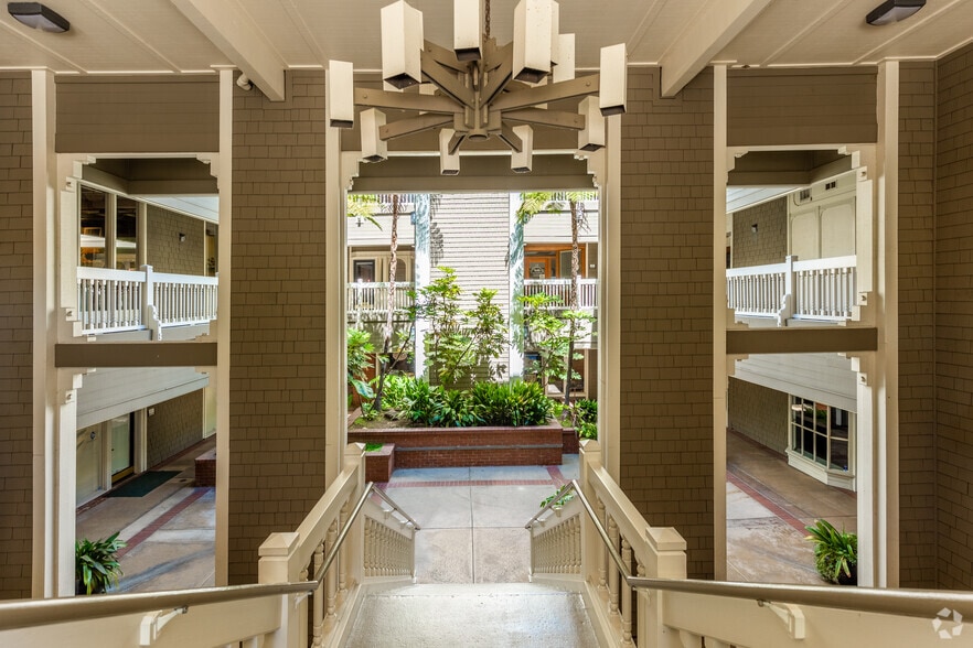 More Photos Of 20 S Santa Cruz Ave, Los Gatos Office Residential For Lease
