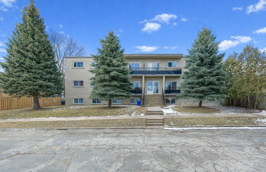 More Photos Of 115 Kraft Avenue, Kitchener, On Ave N, Kitchener Apartments For Sale