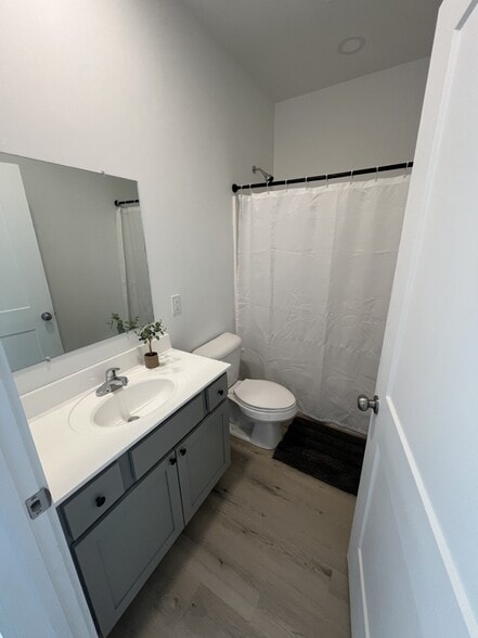 More Photos Of 1835 E Home Rd, Springfield Apartments For Sale