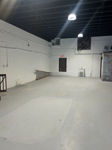 More Photos Of 8891-8897 SW 129th Ter, Miami Warehouse For Lease