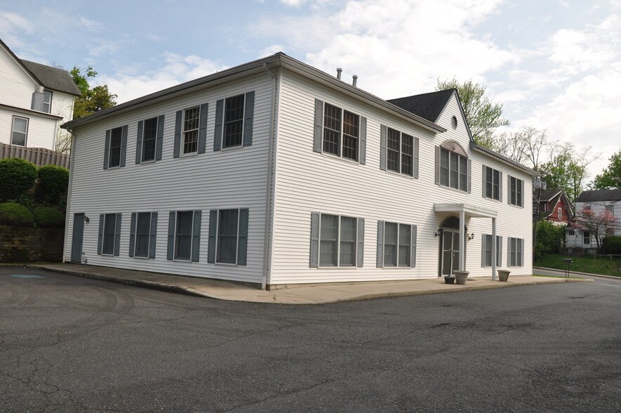More Photos Of 5 Ravine Dr, Matawan Medical For Lease