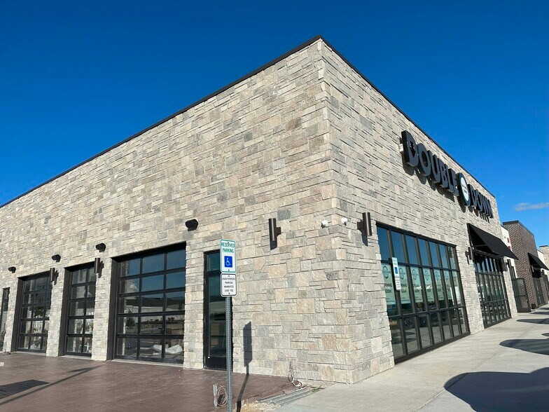 More Photos Of 3165 33rd Street South, Fargo Storefront For Lease