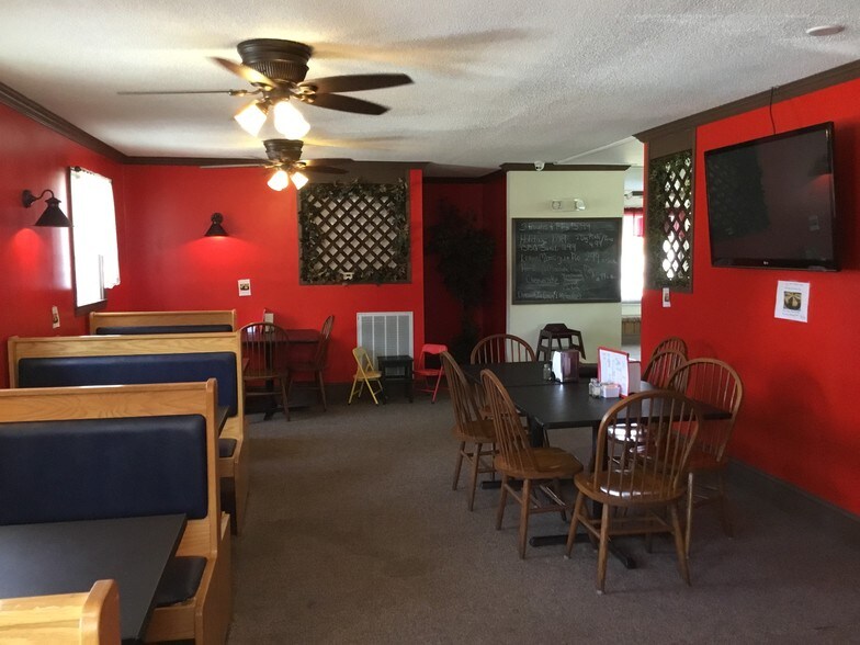 More Photos Of 27 E Main St, Ware Shoals Restaurant For Sale
