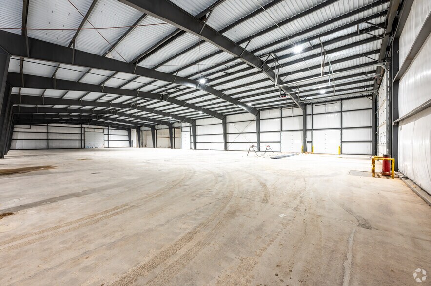 More Photos Of 800 Industrial Dr, Franklin Warehouse For Sale