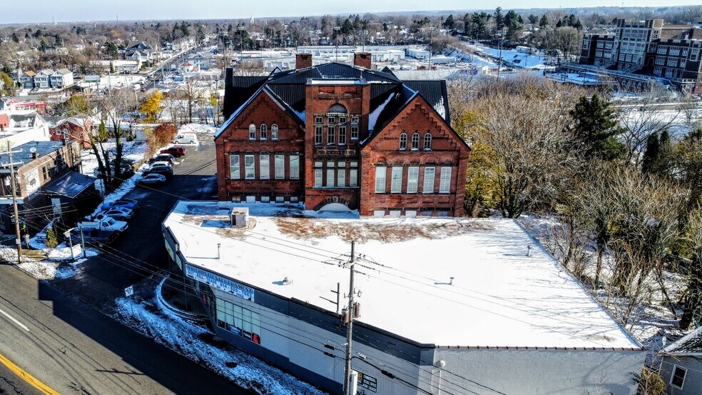 More Photos Of 2617 Peach St, Erie Office For Lease