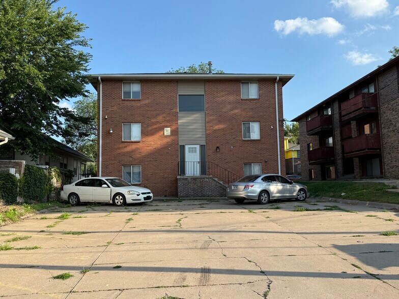 More Photos Of 1942 G St, Lincoln Apartments For Sale