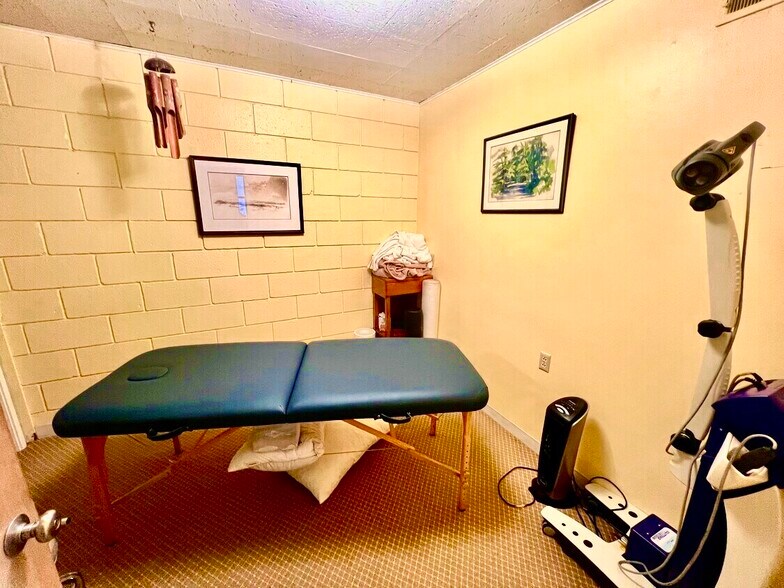 More Photos Of 1306-1308 Solano Ave, Albany Medical For Lease