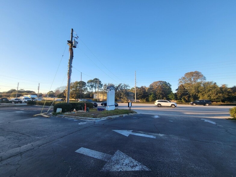 More Photos Of 9539 US Highway 98 W, Destin Freestanding For Sale