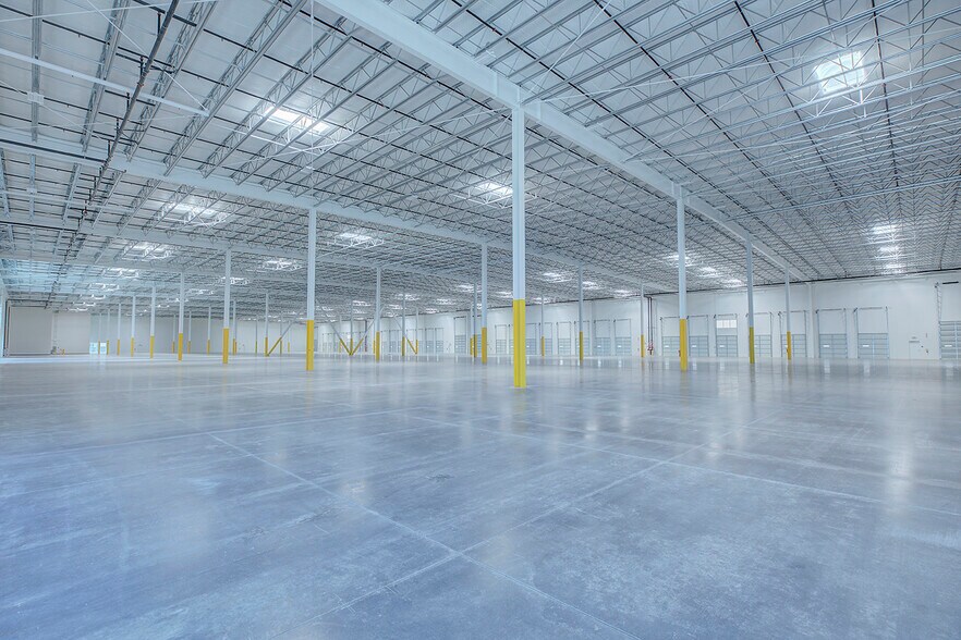 More Photos Of 7425 Lone Tree Rd, Sacramento Distribution For Lease