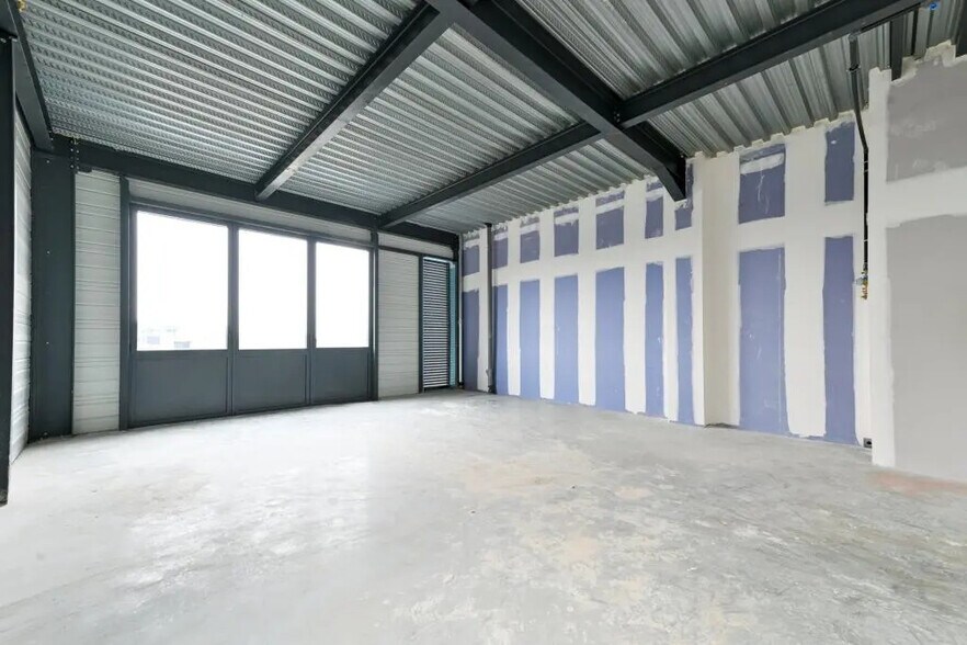 More Photos Of 180 Avenue Des Hauts De Saint-Aubin, Angers Light Manufacturing For Lease
