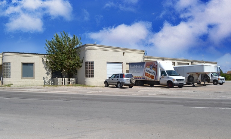 Primary Photo Of 301 E Scott Ave, Wichita Falls Warehouse For Sale