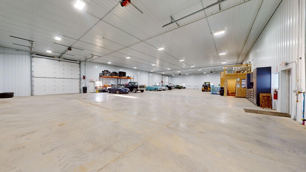 More Photos Of 10345 Hwy 83 S, Minot Flex For Sale