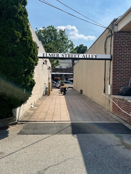 More Photos Of 88 Main St, Madison Freestanding For Sale