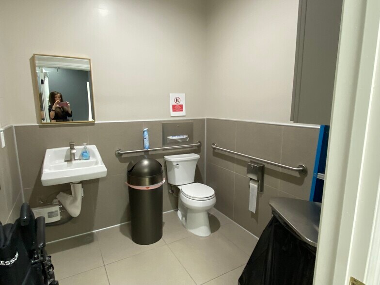 More Photos Of 1320 E Las Tunas Dr, San Gabriel Medical For Lease