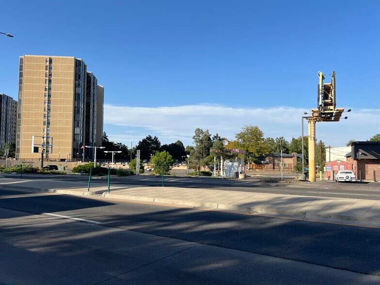 More Photos Of 7880 E Mississippi Ave, Denver Service Station For Sale