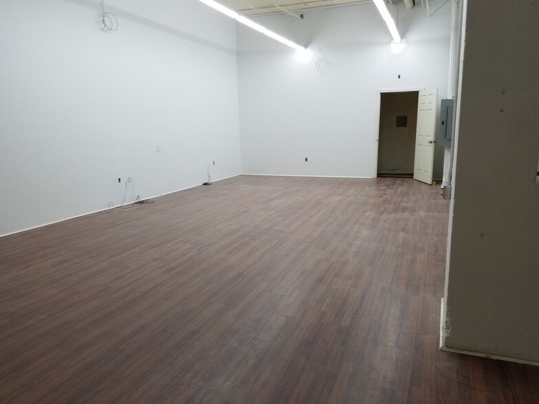 More Photos Of 86 Joy St, Somerville Warehouse For Lease