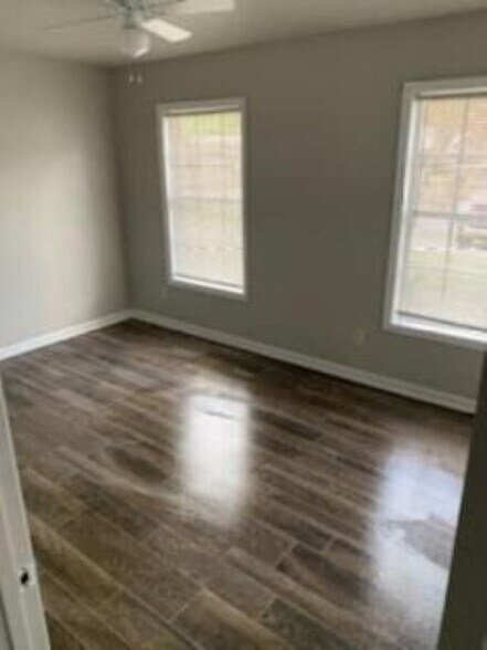 More Photos Of 323 S King Ave, Pine Mountain Apartments For Sale