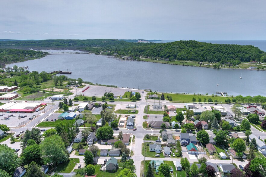 More Photos Of 903-905 Main St, Frankfort Land For Sale